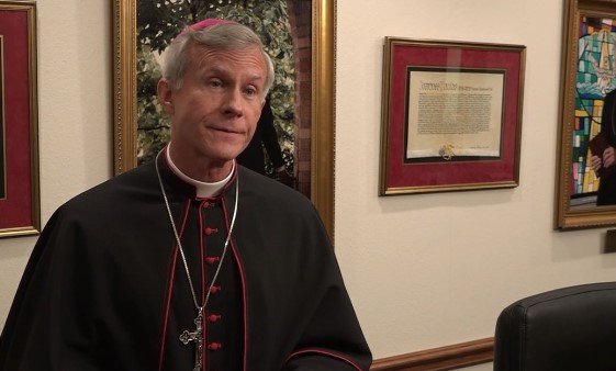 Em decisão muito rara, Papa demite bispo conservador do Texas